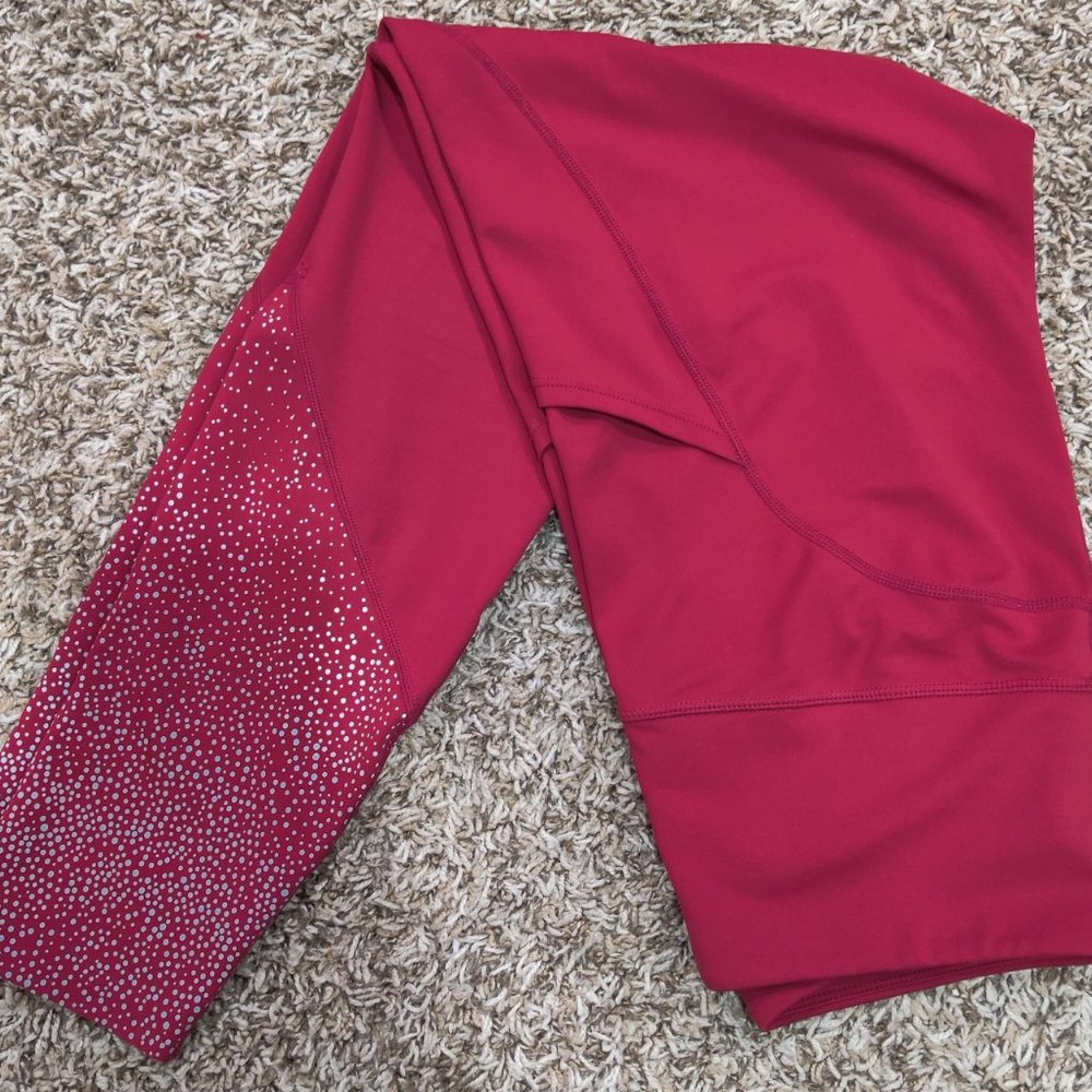 Zyia Active Merlot Pocket Reflective Light n Luxe 7/8 High Rise leggings, sz 6-8 - Picture 2 of 9